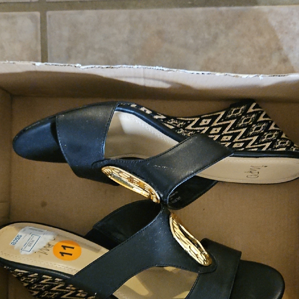 Black Leather Wedge Sandals with Minimalist Design